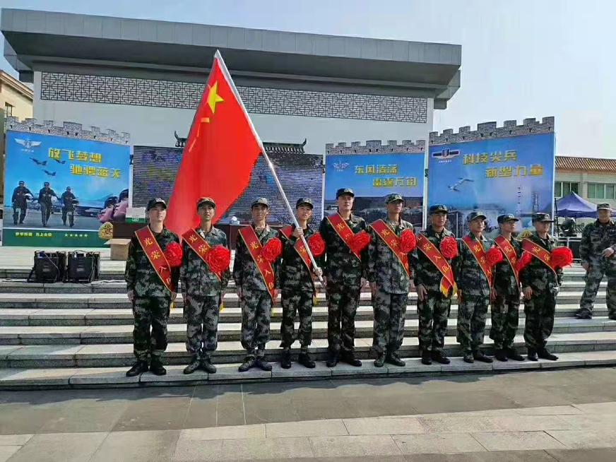 魔鬼學校中的叛逆少年如何逆襲成長之路深度揭秘