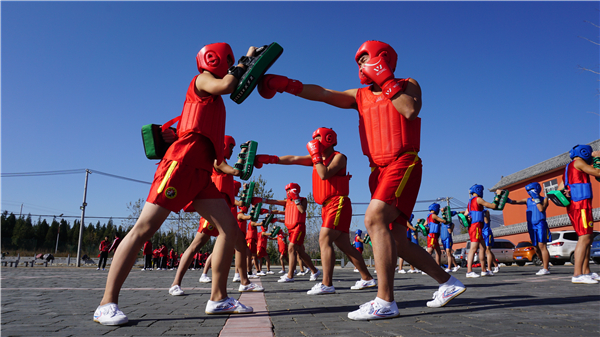 正確認識孩子叛逆，父母做到這3點，才是渡過叛逆期的關鍵！