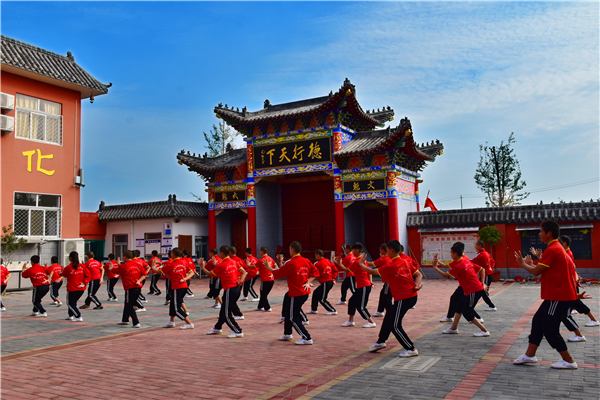 當(dāng)小孩出現(xiàn)叛逆的情況時(shí)應(yīng)該怎么辦呢